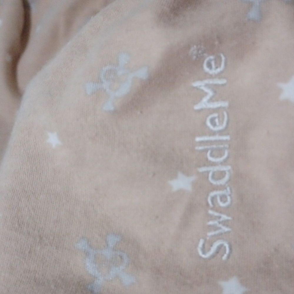 Swaddle - Picture 2 of 3